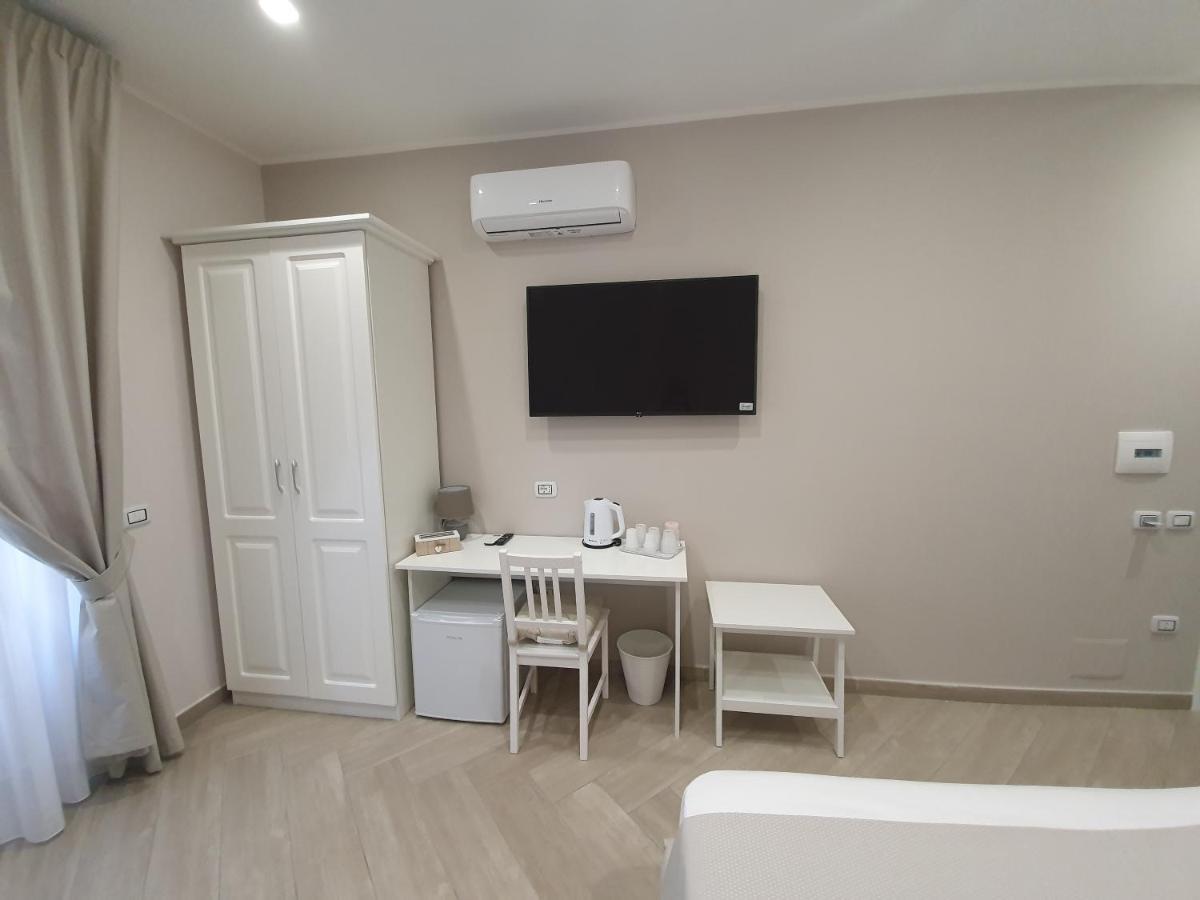 Dimora Costantino Bed and Breakfast Νάπολη Εξωτερικό φωτογραφία