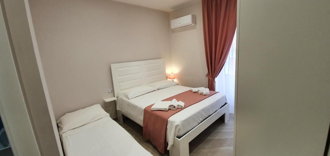 Dimora Costantino Bed and Breakfast Νάπολη Εξωτερικό φωτογραφία