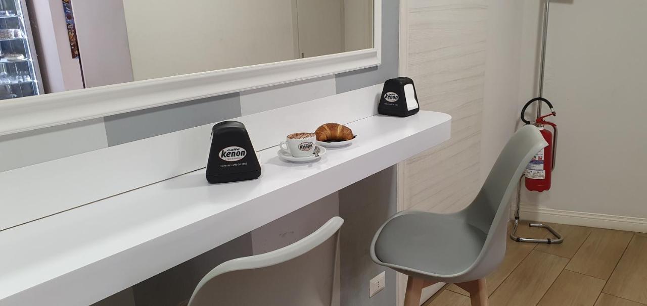 Dimora Costantino Bed and Breakfast Νάπολη Εξωτερικό φωτογραφία
